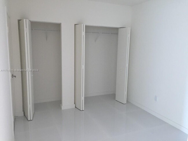 Building Photo - 1100 South Miami Avenue Apt #4102, Miami, ...