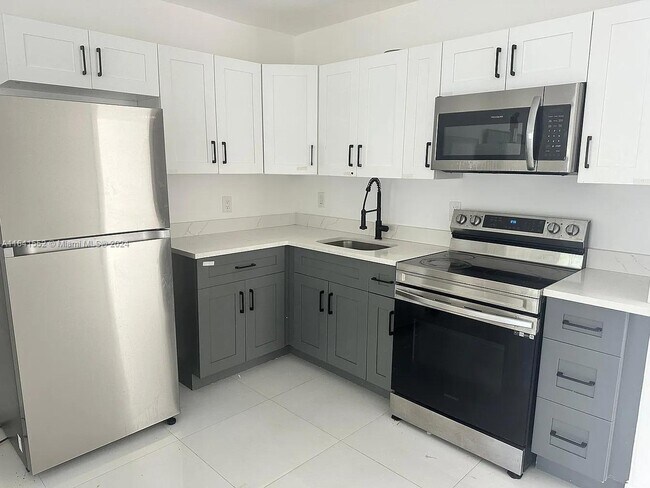 Building Photo - 101 NW 68th Terrace