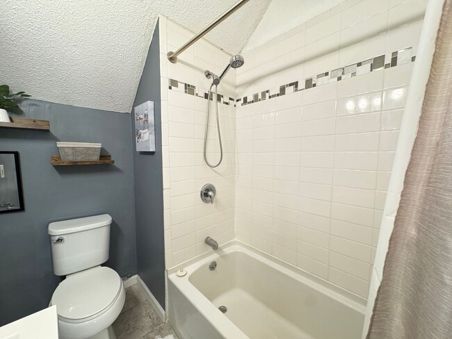 Building Photo - 23 Pond Lily Ave