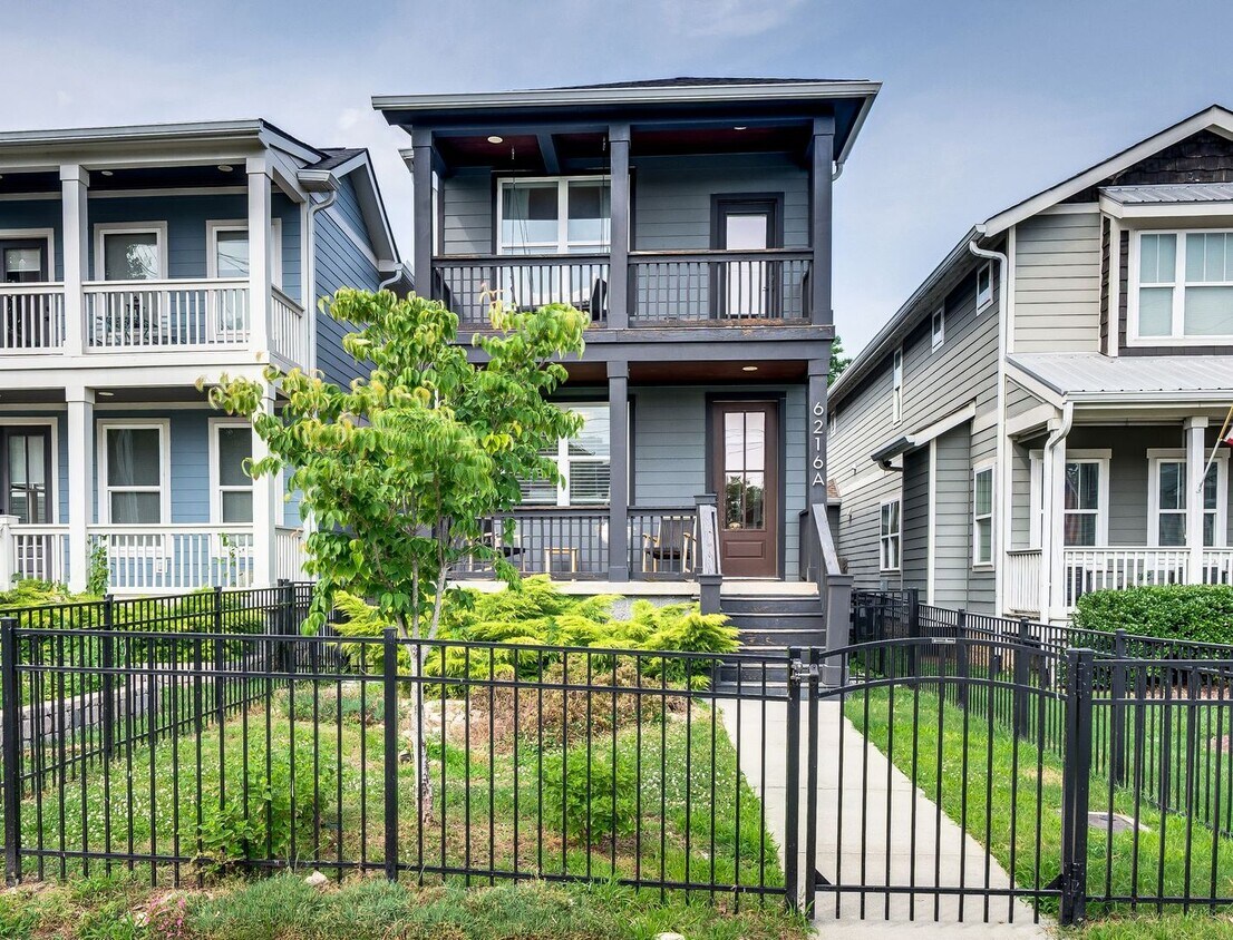 Stunning 3BE/3BA in one of Nashville's hot... - Stunning 3BE/3BA in one of Nashville's hot...