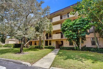 Building Photo - 2659 Carambola Cir N