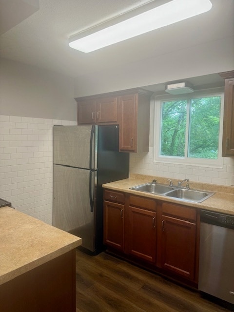 Building Photo - 3BR/2BA near Nippers Corner!