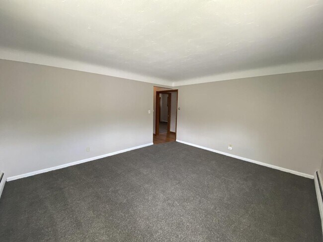 Foto del edificio - 6326 Ridge Rd