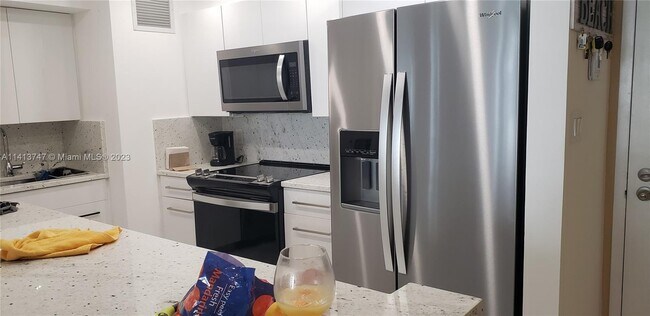 Foto del edificio - 525 N Ocean Blvd