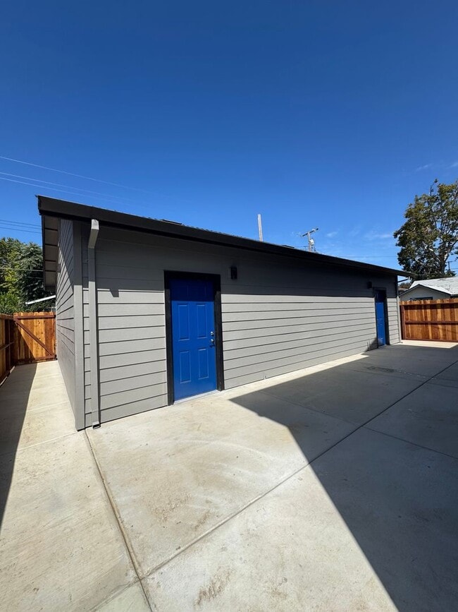 Foto del edificio - 627.5 N Sacramento St