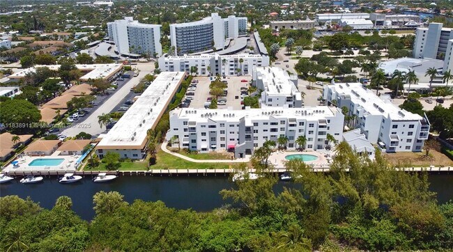 Foto del edificio - 2840 NE 14th Street Causeway