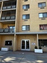 Building Photo - 80 Richmond Hill Rd