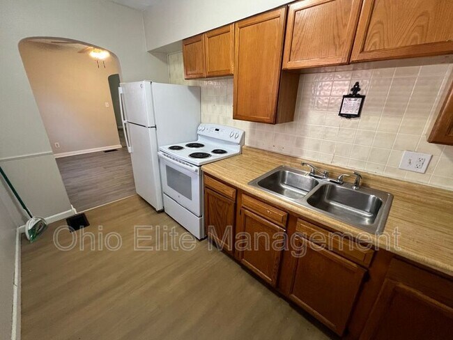 Foto del edificio - 397 S Chase Ave