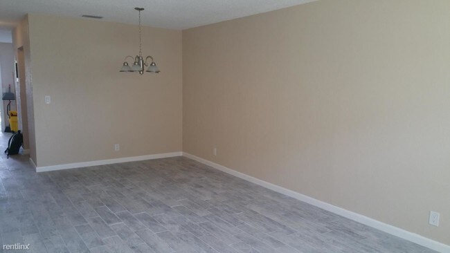 Foto del edificio - 1701 NW 13th St