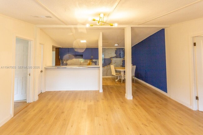 Building Photo - 260 Old Hwy 17