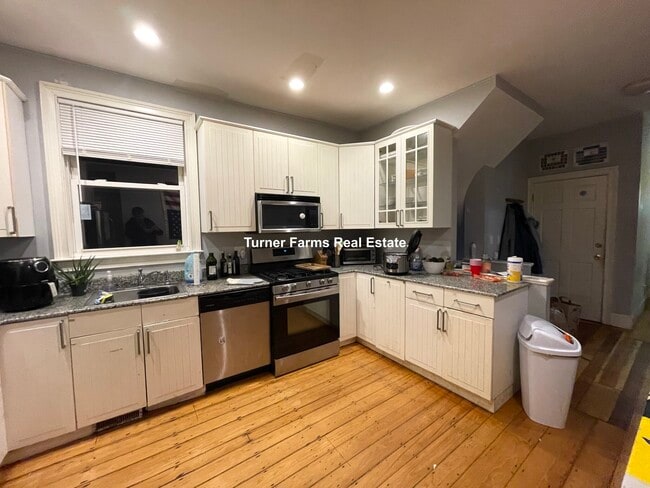 Foto del edificio - 731 Parker St