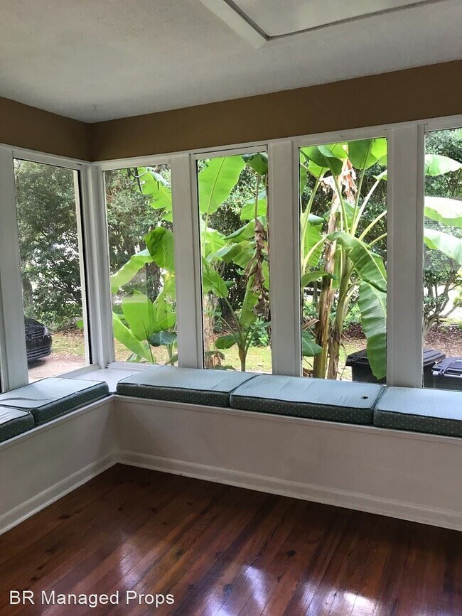 Foto del edificio - 2 br, 1.5 bath House - 1525 St. Rose Ave