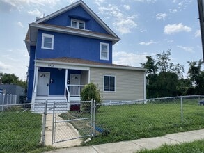 Building Photo - 2933 Presstman St