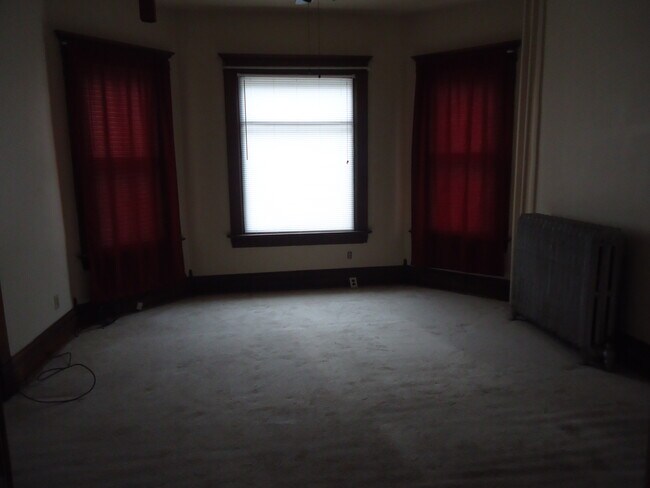 Bedroom 1st Floor - 810 E Market St