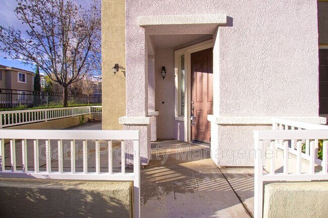 Building Photo - 28215 Canterbury Ct