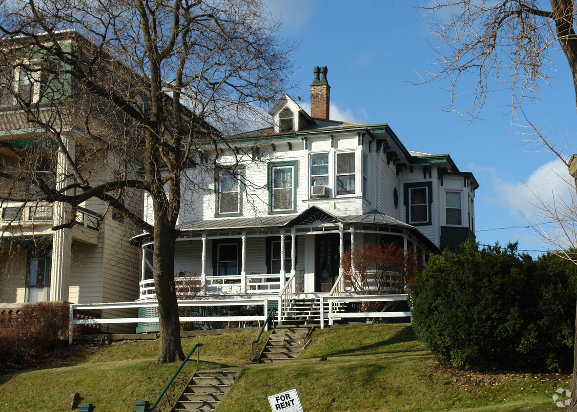 Primary Photo - 236 Saratoga St