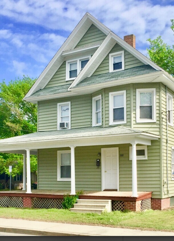 Primary Photo - 319 E Vine St