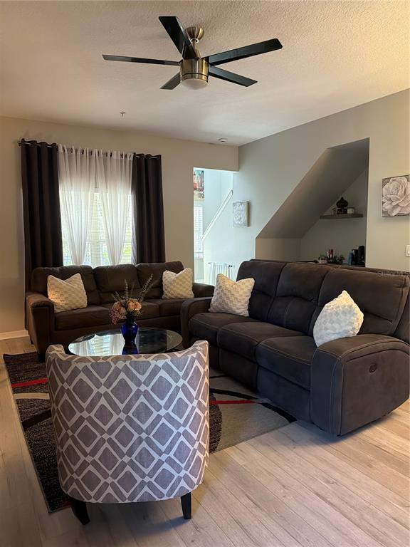 Foto del edificio - 1951 Sunset Palm Dr