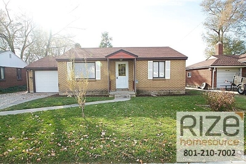 Foto principal - 1172 S Redwood Dr