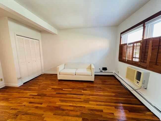 Foto del edificio - 359 Grove St