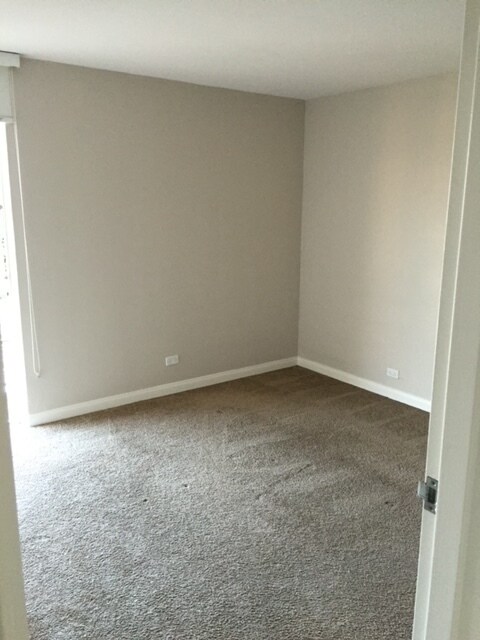 Foto del edificio - 4944 Cass St