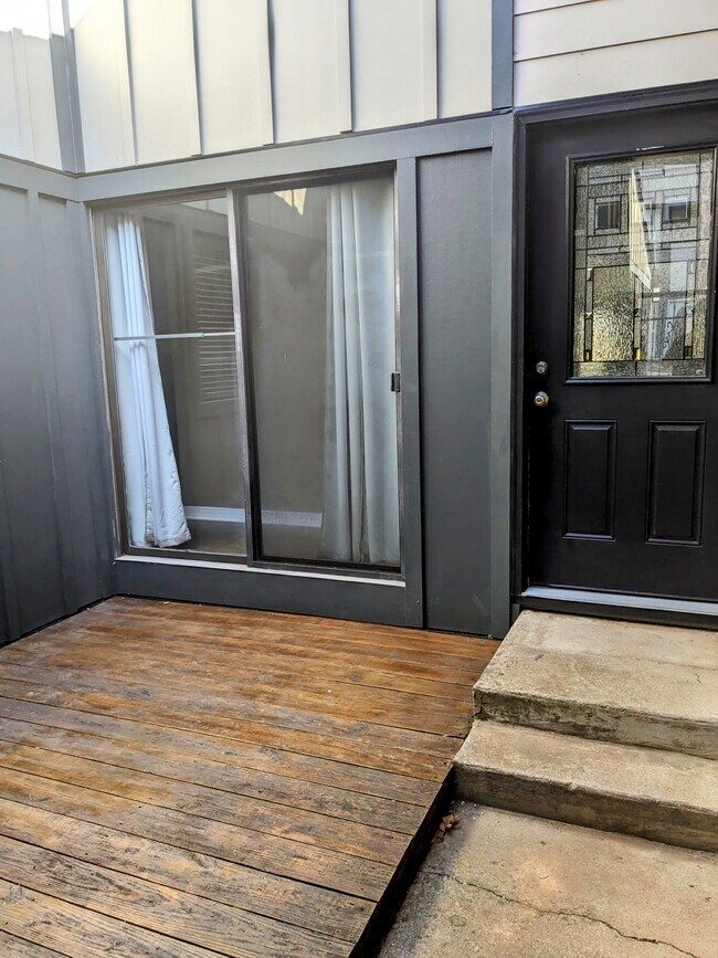 2015 Cherokee Bluff Dr Unit 2015, Knoxville, TN 37920 Condo for Rent