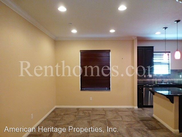 Building Photo - 2 br, 2.5 bath House - 10513-33 Zenor Lane