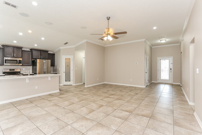 Foto del edificio - 15772 Pinyon Ln