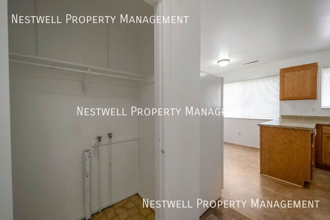 Building Photo - 331 E 1000 N