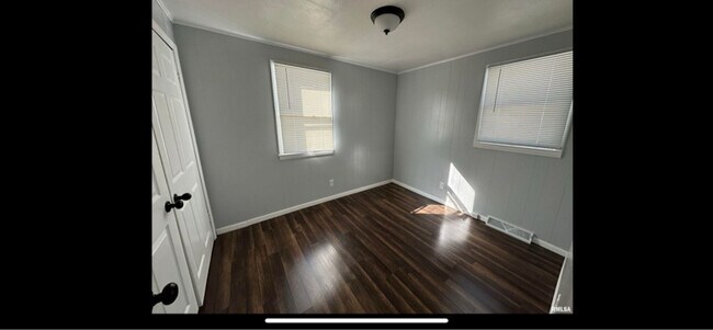 Foto del edificio - 1731 Melrose St