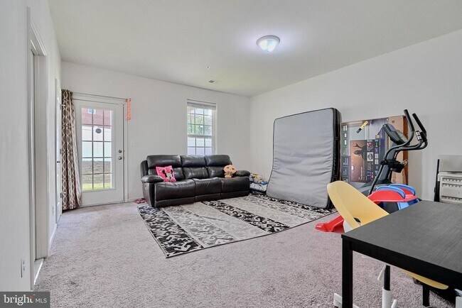 Building Photo - 7766 Dagny Wy