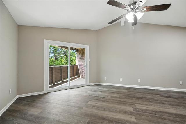Foto del edificio - 8545 Midpark Rd