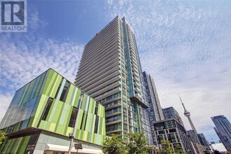 Building Photo - 170 Fort York Blvd
