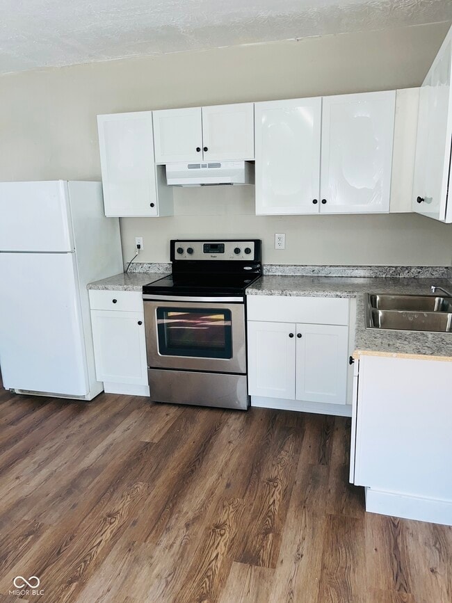 Foto del edificio - 3609 E Vermont St