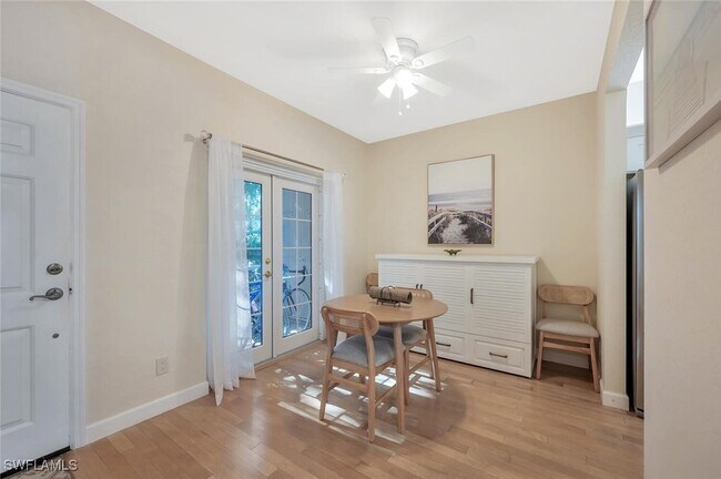 Building Photo - 818 Tanbark Dr