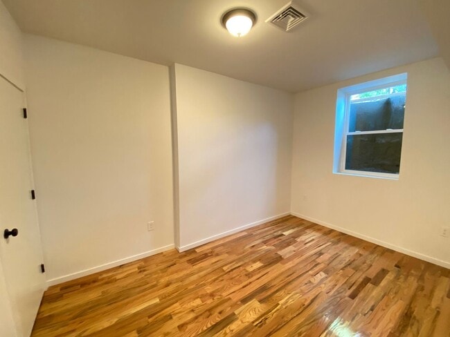 Building Photo - 178 Washington St