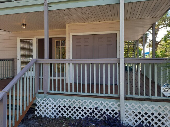 Foto del edificio - 1415 Powell Ave