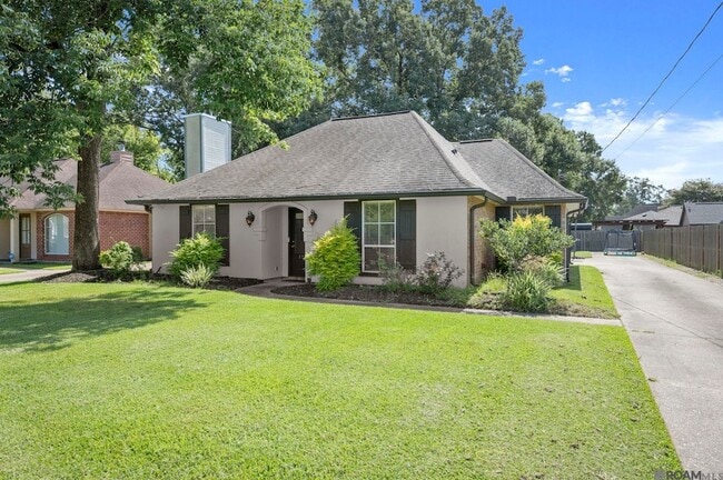 Foto del edificio - 17190 N Lake Dr