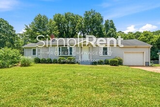 Building Photo - 4401 Highland Rd