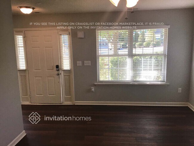 Foto del edificio - 4301 Fawn Glen Dr