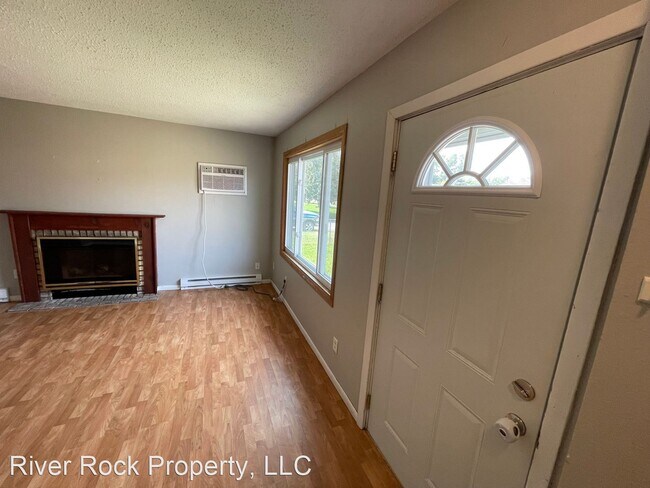 Foto del edificio - 3 br, 1 bath House - 200 5th St NW