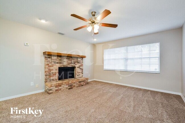 Foto del edificio - 848 Benchwood Ct