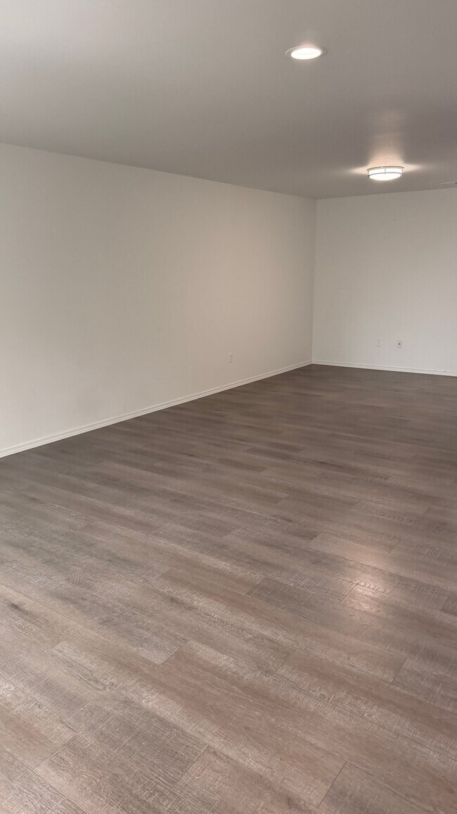 Foto del edificio - 2625 W Marina Dr