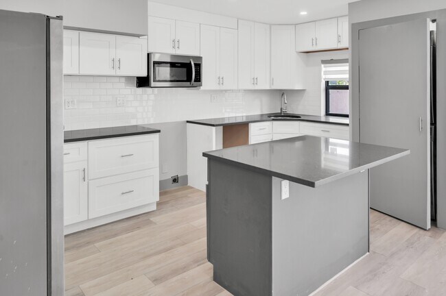 Foto del edificio - 9123 NW 38th Dr