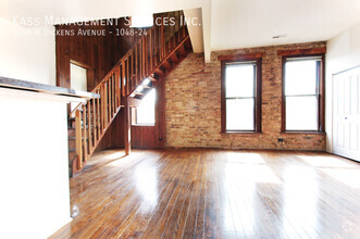 Building Photo - 1048 W Dickens Ave