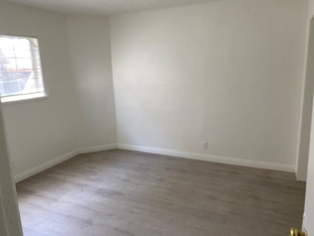 Foto del edificio - 6925 Whitsett Ave