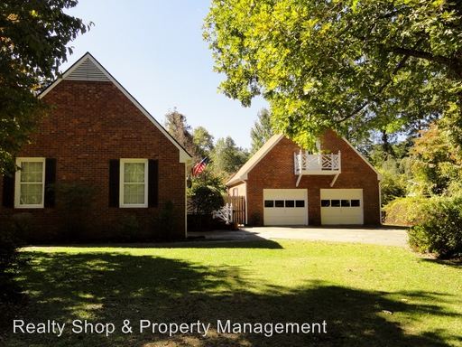 Building Photo - 621 Shadowood Dr