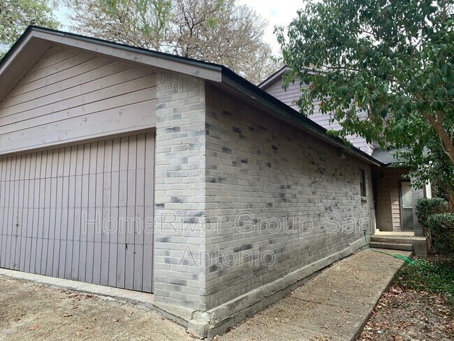 Building Photo - 9332 Whisper Point