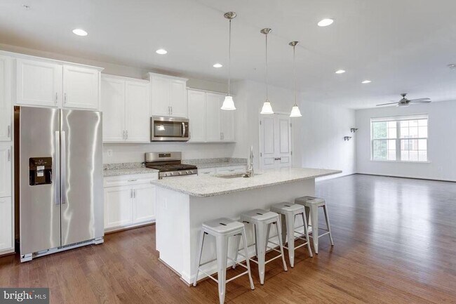 Foto del edificio - 7907 Moss Brook Ct