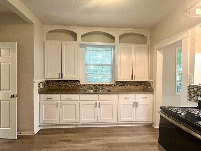 Foto del edificio - 106 Regina St